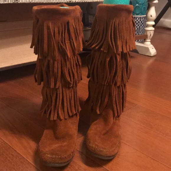 🔸SOLD🔸 Minnetonka Moccasin Boots Size 6 - Picture 2 of 8